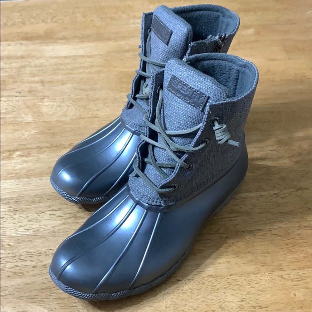 Women’s Sz 10 Navy Blue Sperry Duck Boots